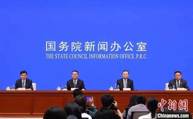 2024年財政部將繼續完善政府綠色采購政策，加大政府采購綠色建材支持
