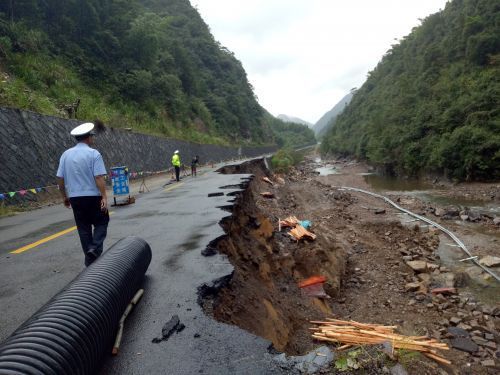 臺風過后，遭到破壞的路面、橋面如何快速搶修~